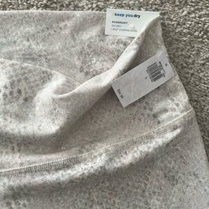 New Old Navy POWERSOFT  Go-dry LIGHT COMPRESSION Size L HIGH -RISE 7/8 Ankle